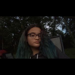 Meet your Posher, Daniella